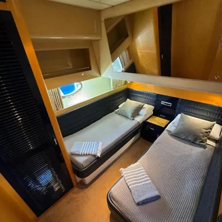 Yacht Sherte Botel