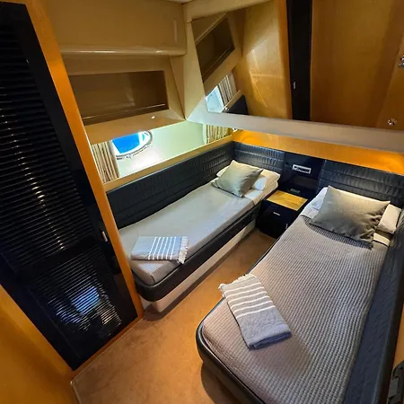 Bateau-hôtel Yacht Sherte *