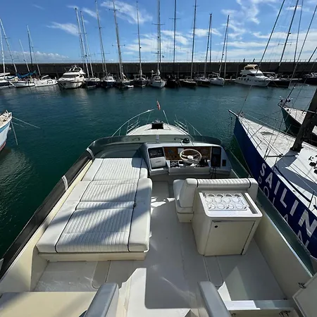 Yacht Sherte * Barcelone
